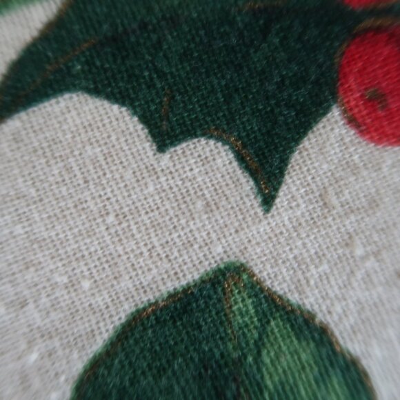 Christmas Poinsettias and Fruit Print Table Runner Homespun Style - Picture 4 of 8